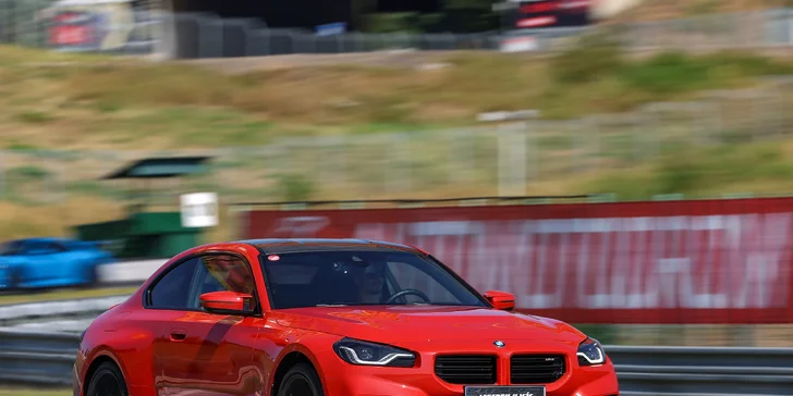 Jízda na závodním okruhu v novém BMW M2 jako řidič nebo spolujezdec