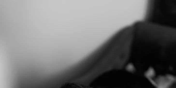 Smyslné boudoir focení v ateliéru v Klatovech: 8 profi fotografií
