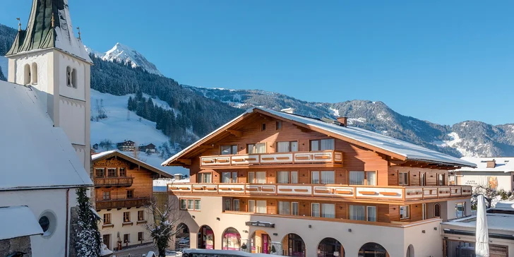Údolí Gastein: hotel jen 500 m od skiareálu Dorfgastein, snídaně, wellness i karta výhod