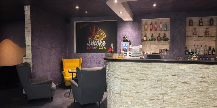 Menu, které vás zasytí: pizza dle vlastního výběru, nachos s dipem i velká limonáda
