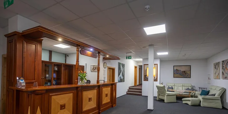 Prodloužený víkend v Tatrách: 3* hotel u jezera Štrbské Pleso, strava, doprava i wellness