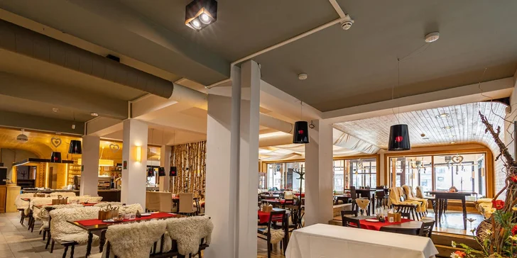 Prodloužený víkend v Tatrách: 3* hotel u jezera Štrbské Pleso, strava, doprava i wellness