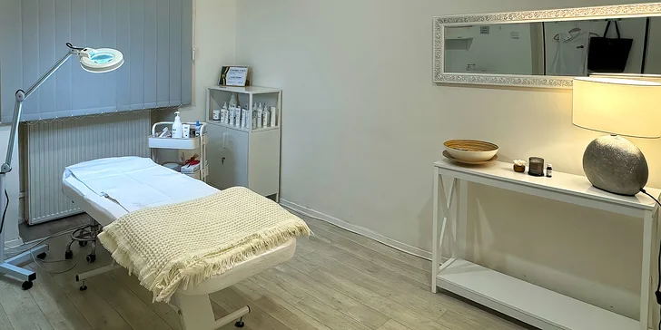 Kosmetické ošetření dle výběru: hloubkové, karboxyterapie, peeling i mikrojehličkování