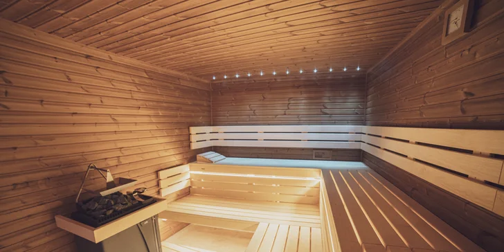 Na 120 minut do veřejného wellness: několik saun, parní kabina, vířivka