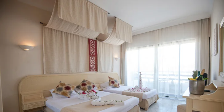 Na 7 nocí letecky do Hurghady: The Grand Hotel***+ přímo u pláže, all inclusive i bazén