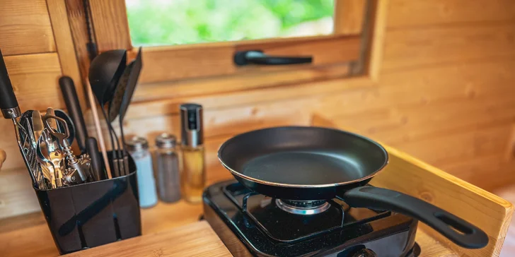 Romantické dobrodružství ve stylové maringotce nedaleko CHKO Brdy