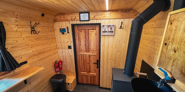 Romantické dobrodružství ve stylové maringotce nedaleko CHKO Brdy