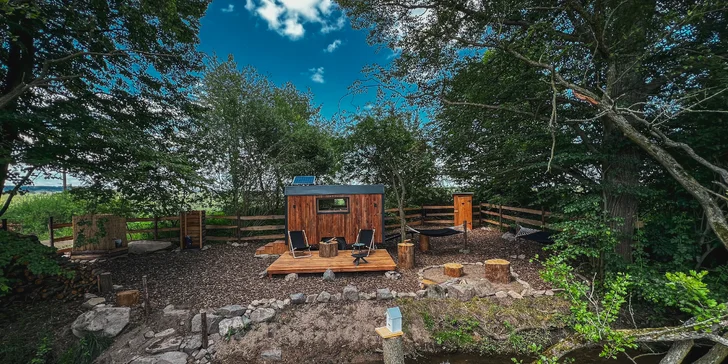 Romantické dobrodružství ve stylové maringotce nedaleko CHKO Brdy