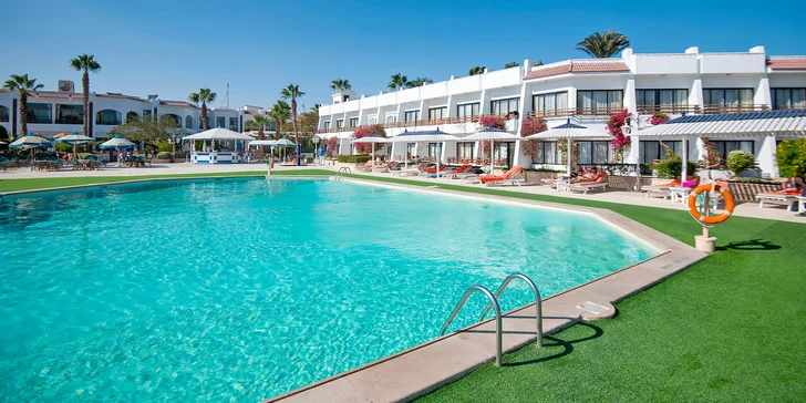 Na 7 nocí letecky do Hurghady: The Grand Hotel***+ přímo u pláže, all inclusive i bazén