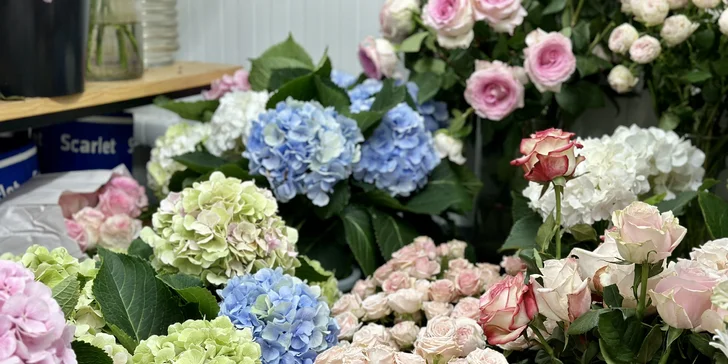 Otevřený voucher v hodnotě 300–2000 Kč na cokoli z květinářství Golden Flowers