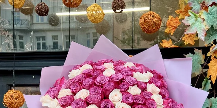 Otevřený voucher v hodnotě 300–2000 Kč na cokoli z květinářství Golden Flowers