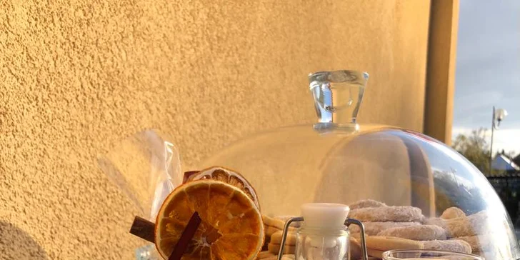 Otevřený voucher na kávu, dezerty, koktejly, dárkové balíčky a jídla z nabídky CAFE59