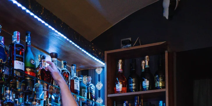 Drinky v centru Prahy pro 1 nebo 2 osoby: caipirinha, cosmopolitan, gin & tonic a další