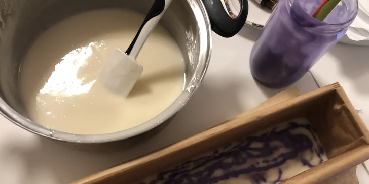 Zážitkový a voňavý kurz ruční výroby mýdel pro 2, 3 nebo 4 osoby