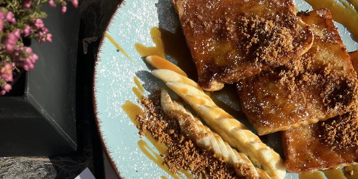 Vafle čtyř druhů s banánem, mascarpone, slaninou i prosciuttem a domácí limonáda pro 1 či 2 osoby