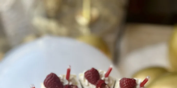 Vafle čtyř druhů s banánem, mascarpone, slaninou i prosciuttem a domácí limonáda pro 1 či 2 osoby