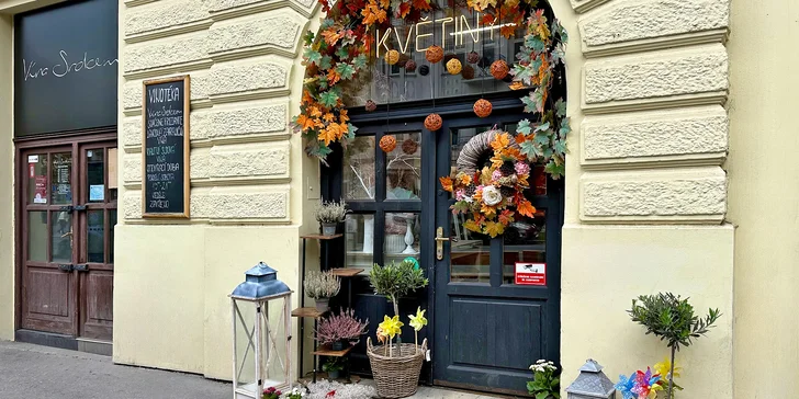 Otevřený voucher v hodnotě 300–2000 Kč na cokoli z květinářství Golden Flowers