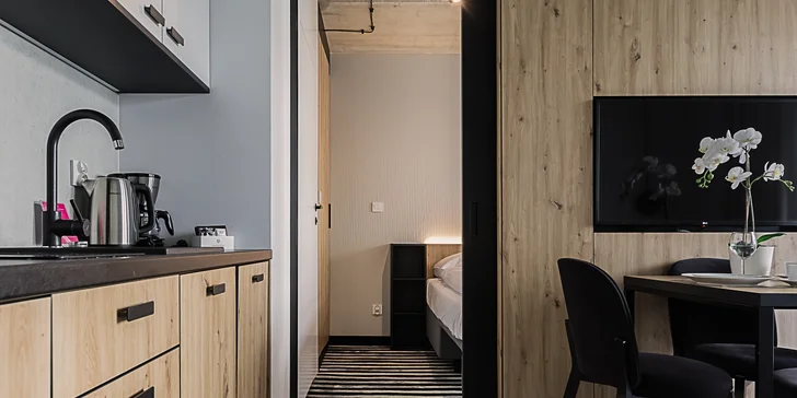 Nové apartmány u Kolobřehu: pláž pár kroků, wellness a možnost jídla