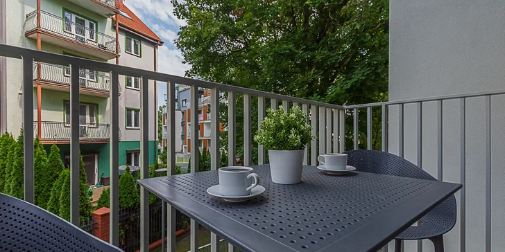 Nové apartmány u Kolobřehu: pláž pár kroků, wellness a možnost jídla