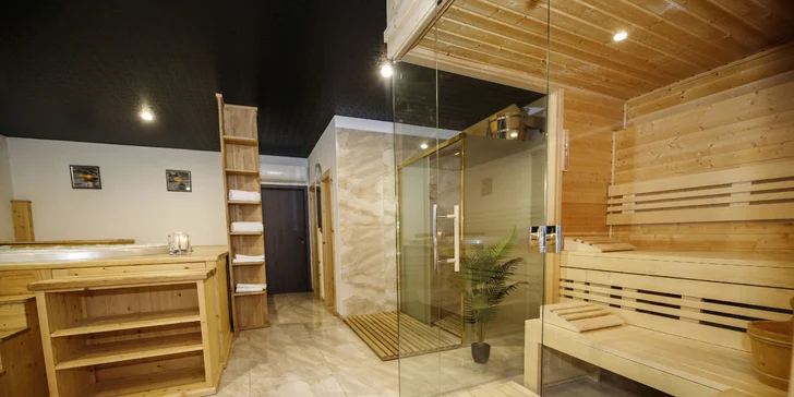 Pobyt se stravováním a hodinou privátního wellness ve středních Čechách