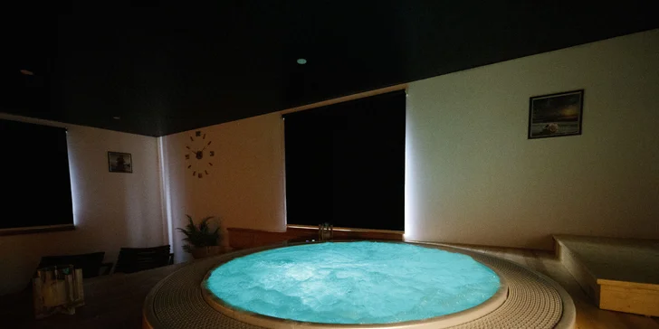 Pobyt se stravováním a hodinou privátního wellness ve středních Čechách