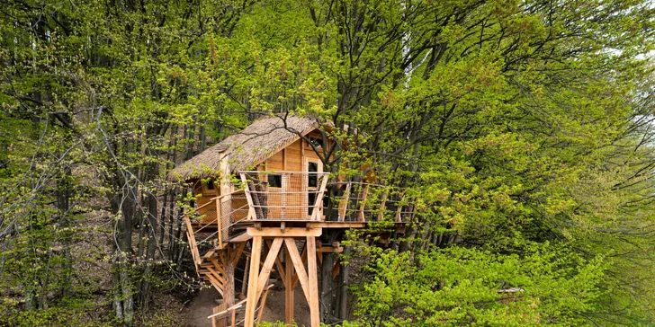 Treehouse u Muráňské planiny pro dva i rodinu: parkování zdarma i welcome drink