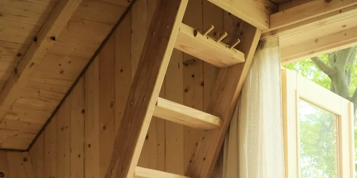 Treehouse u Muráňské planiny pro dva i rodinu: parkování zdarma i welcome drink