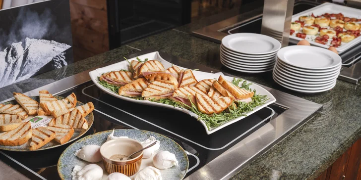 Stylové apartmány na Štrbském Plese vč. snídaně a privátního wellness