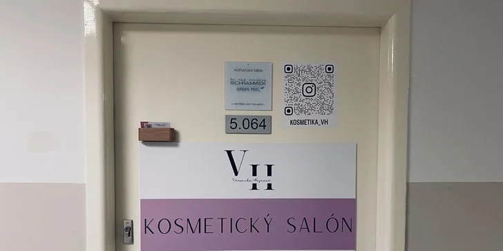 Laminace obočí nebo ošetření pleti dle výběru: hydratační, pro zralou i problematickou pleť