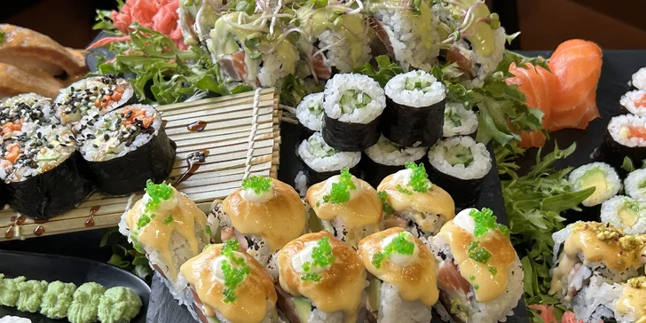 Vyladěný sushi set pro 2 či 4 osoby i s vodní dýmkou: maki, nigiri i oni rolls