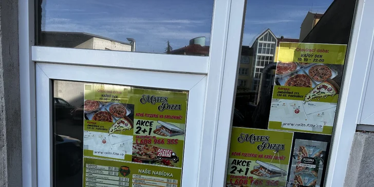 1 nebo 2 pizzy dle výběru: průměr 33 nebo 40 cm, rozvoz po Pardubicích v ceně