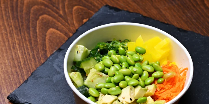 Havajské poke bowl na odnos s sebou: losos, krab, tofu i mango orange, pro 1-4 os.
