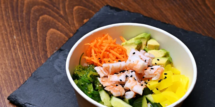 Havajské poke bowl na odnos s sebou: losos, krab, tofu i mango orange, pro 1-4 os.