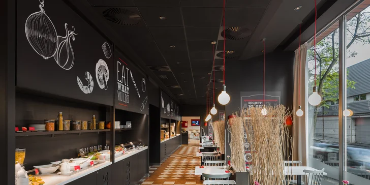 Moderní hotel se snídaněmi na dosah centra města, divadel i nákupů