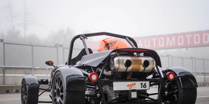 Divoká jízda po Masarykově okruhu v Brně: Ariel atom nebo Formule F4, řízení i spolujízda