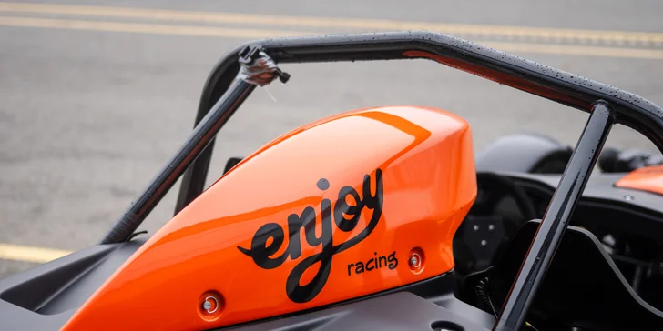 Divoká jízda po Masarykově okruhu v Brně: Ariel atom nebo Formule F4, řízení i spolujízda