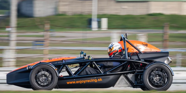 Divoká jízda po Masarykově okruhu v Brně: Ariel atom nebo Formule F4, řízení i spolujízda