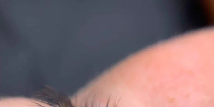 Okouzlující pohled každý den: lash lifting řas a laminace obočí