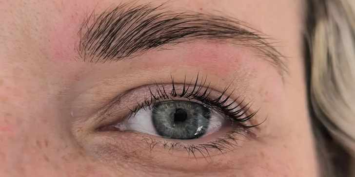 Okouzlující pohled každý den: lash lifting řas a laminace obočí