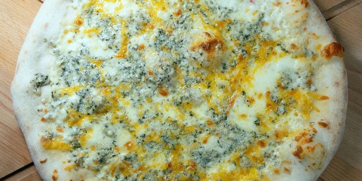 1 nebo 2 pizzy dle výběru: průměr 33 nebo 40 cm, rozvoz po Pardubicích v ceně