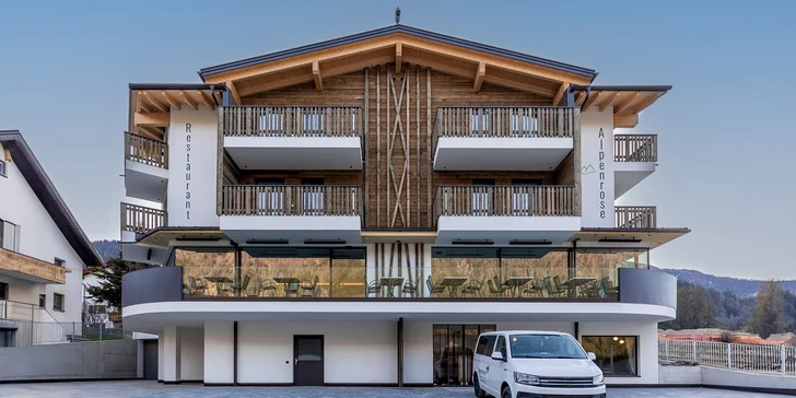 Dovolená v italských Alpách: snídaně či polopenze, skiareál 2 min. od hotelu, v létě karta výhod