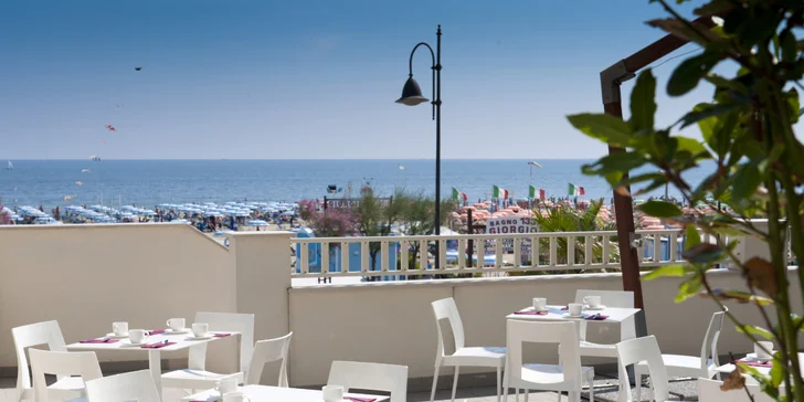 Dovolená v Itálii: hotel v Rimini s polopenzí a vnitřním bazénem
