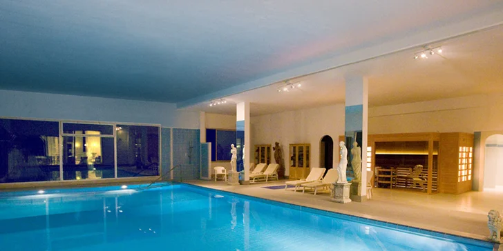 Relax v italském lázeňském městě Montegrotto Terme: 4* hotel s termálními bazény, saunou i polopenzí