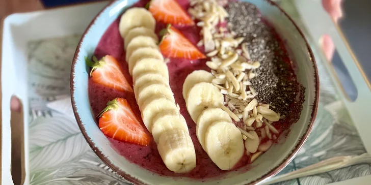 Voucher v ceně 300 Kč do kavárny Veronica.fe na kávu, brunch i zákusky: všední dny v čase 8:00–14:00