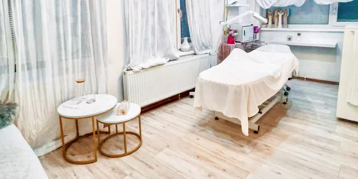 Mezoterapie obličeje, krku, dekoltu i hřbetu rukou: aplikace anti-aging sér pro tvorbu kolagenu
