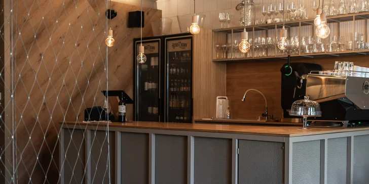 Krásný boutique penzion ve Velkých Bílovicích s vinným sklípkem a barem