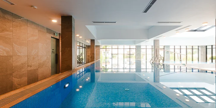 Nové apartmány u Kolobřehu: pláž pár kroků, wellness a možnost jídla