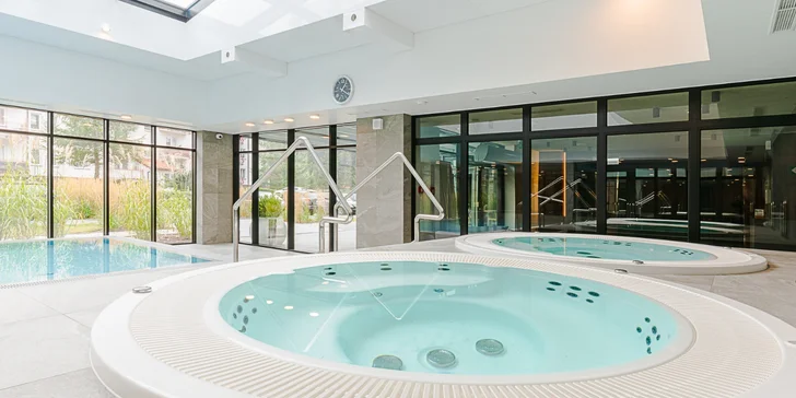 Nové apartmány u Kolobřehu: pláž pár kroků, wellness a možnost jídla