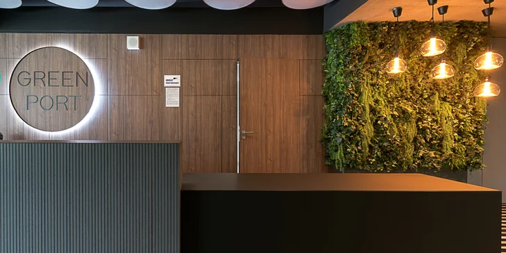 Nové apartmány u Kolobřehu: pláž pár kroků, wellness a možnost jídla