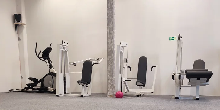 10 vstupů do tělocvičny pro ženy: lekce pro štíhlý pas, pilates, kruháč i posilovna